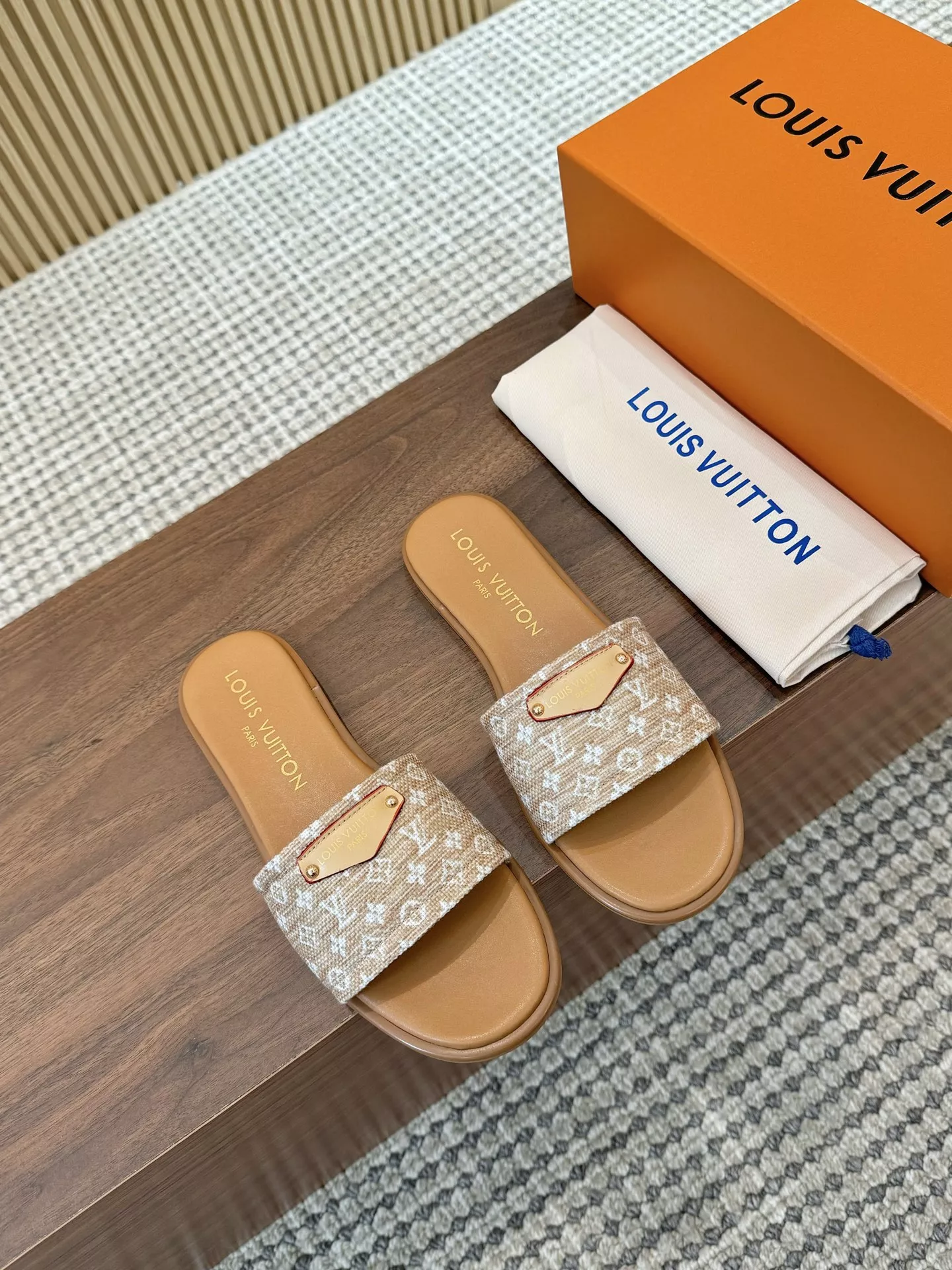 Louis Vuitton Slippers For Women GoAnywhere 8001
