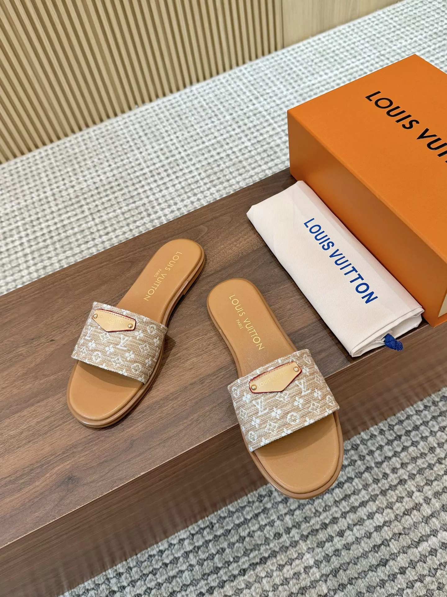 Louis Vuitton Slippers For Women GoAnywhere 8001