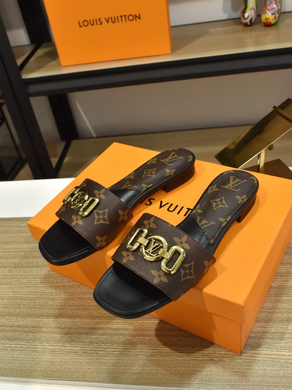 Louis Vuitton Slippers For Women GoodFit 7540