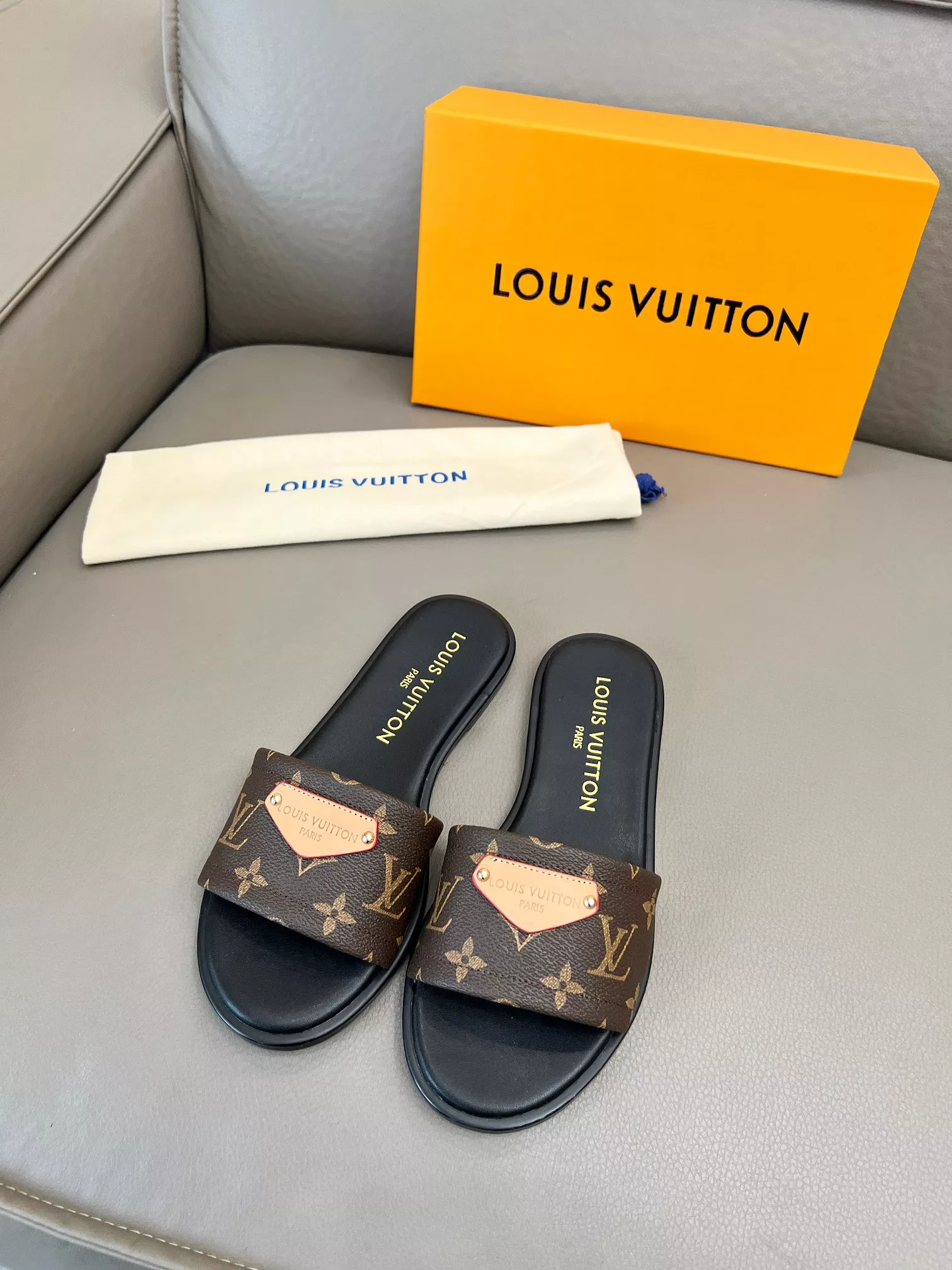 Louis Vuitton Slippers For Women Lightweight 4668