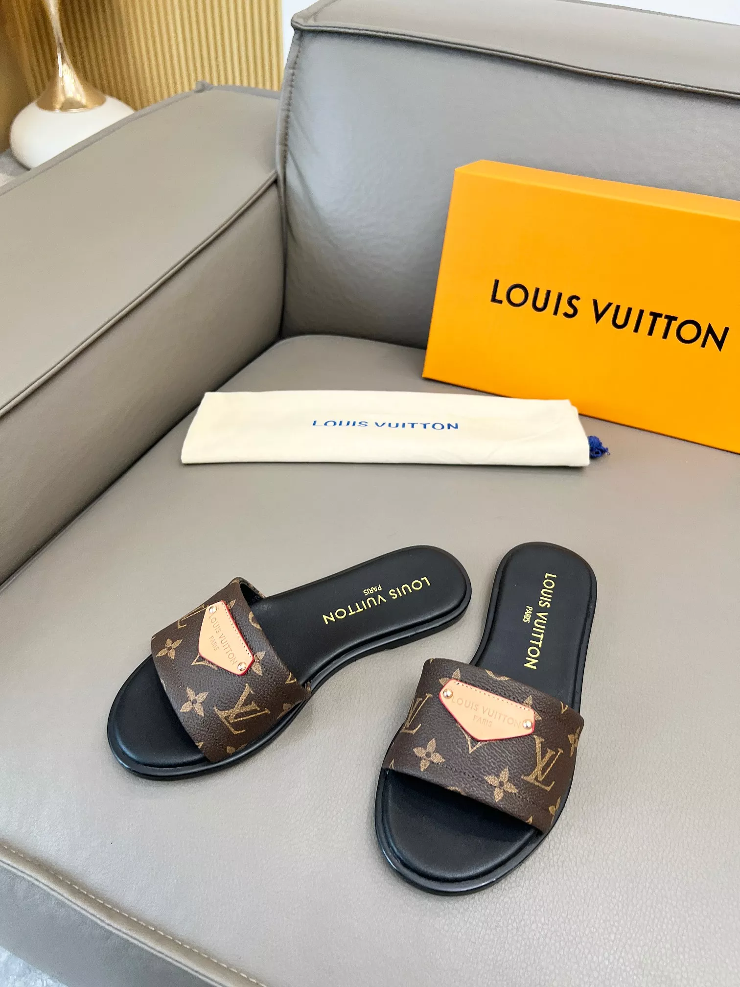 Louis Vuitton Slippers For Women Lightweight 4668