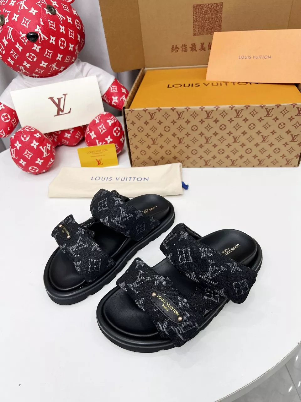 Louis Vuitton Slippers For Women Modern 3388