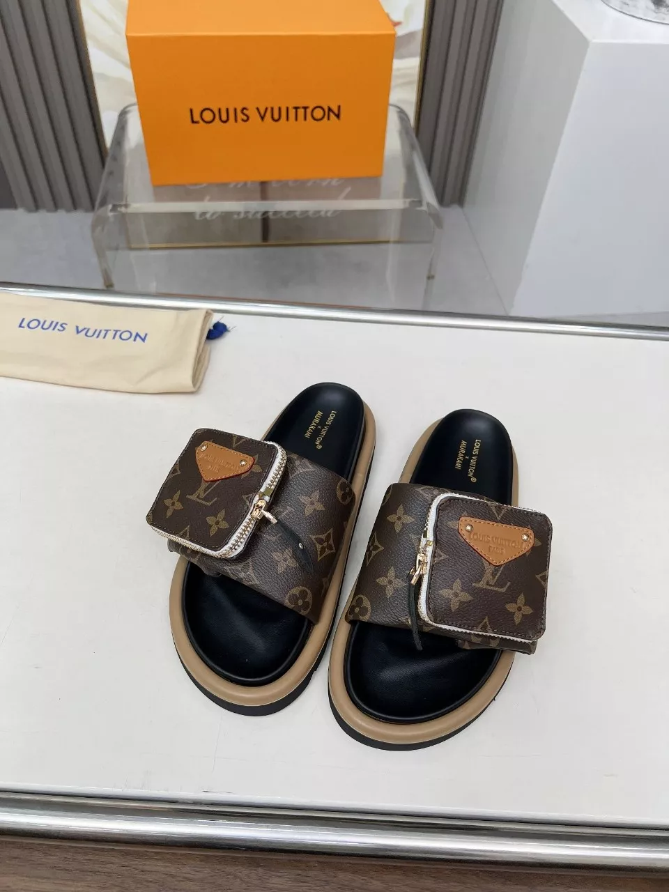 Louis Vuitton Slippers For Women Modern 3483