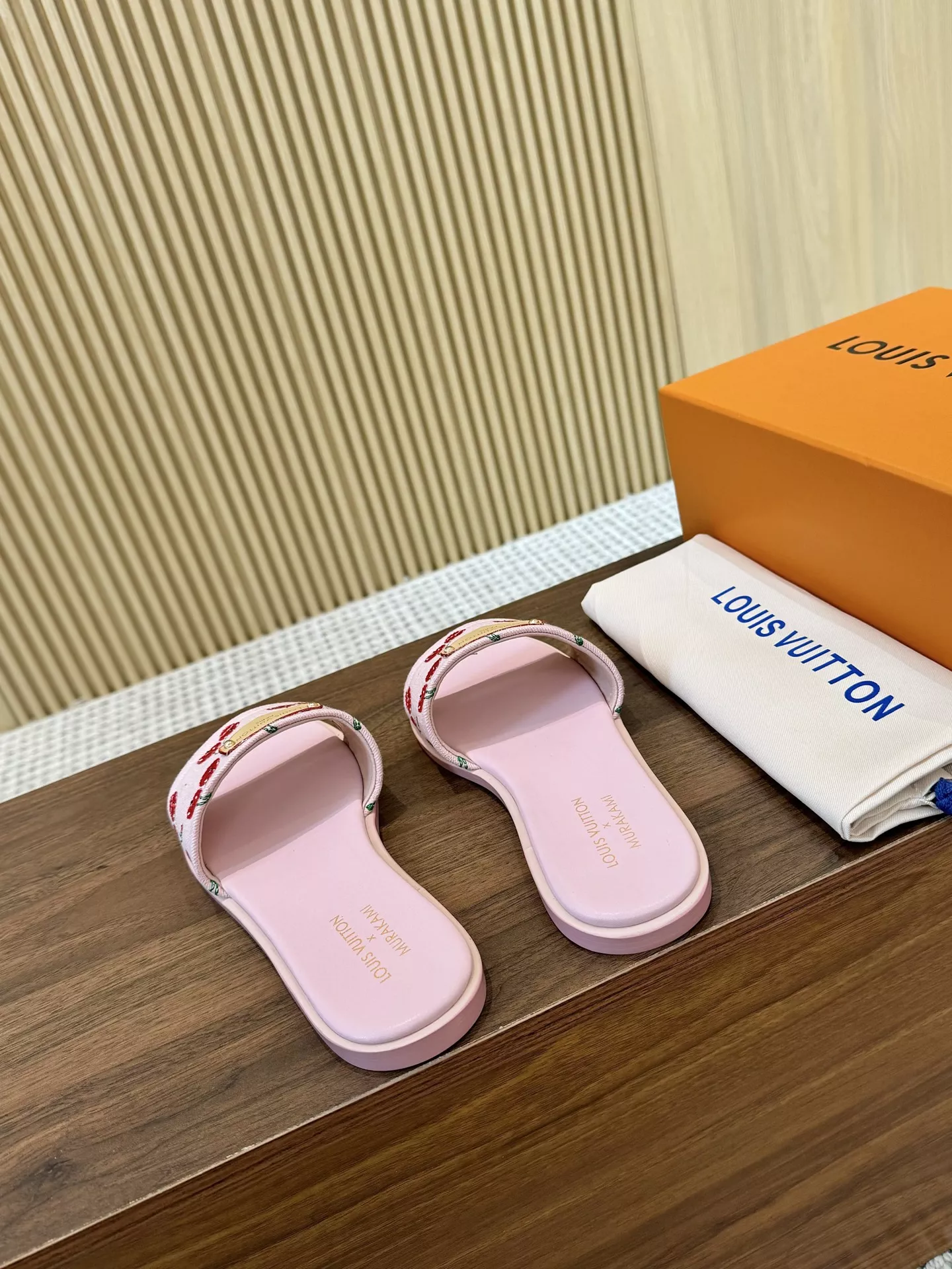 Louis Vuitton Slippers For Women NewStyle 956