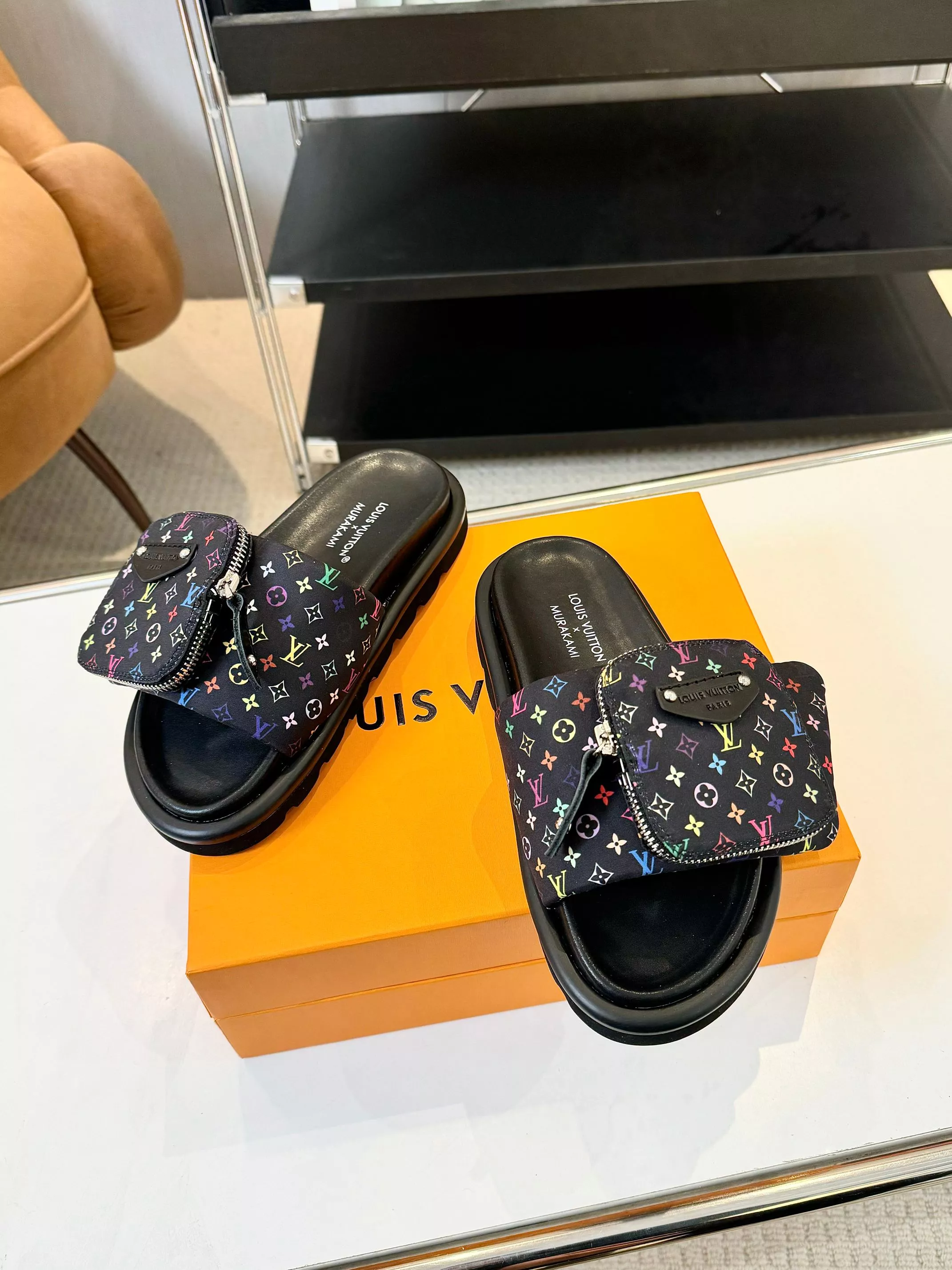 Louis Vuitton Slippers For Women Practical 3174