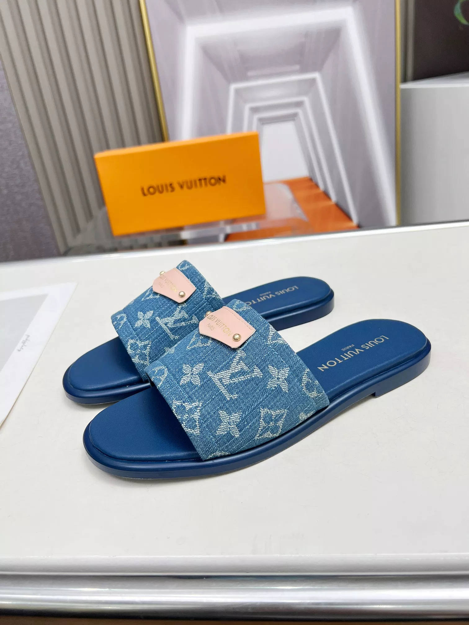 Louis Vuitton Slippers For Women Refined 6581