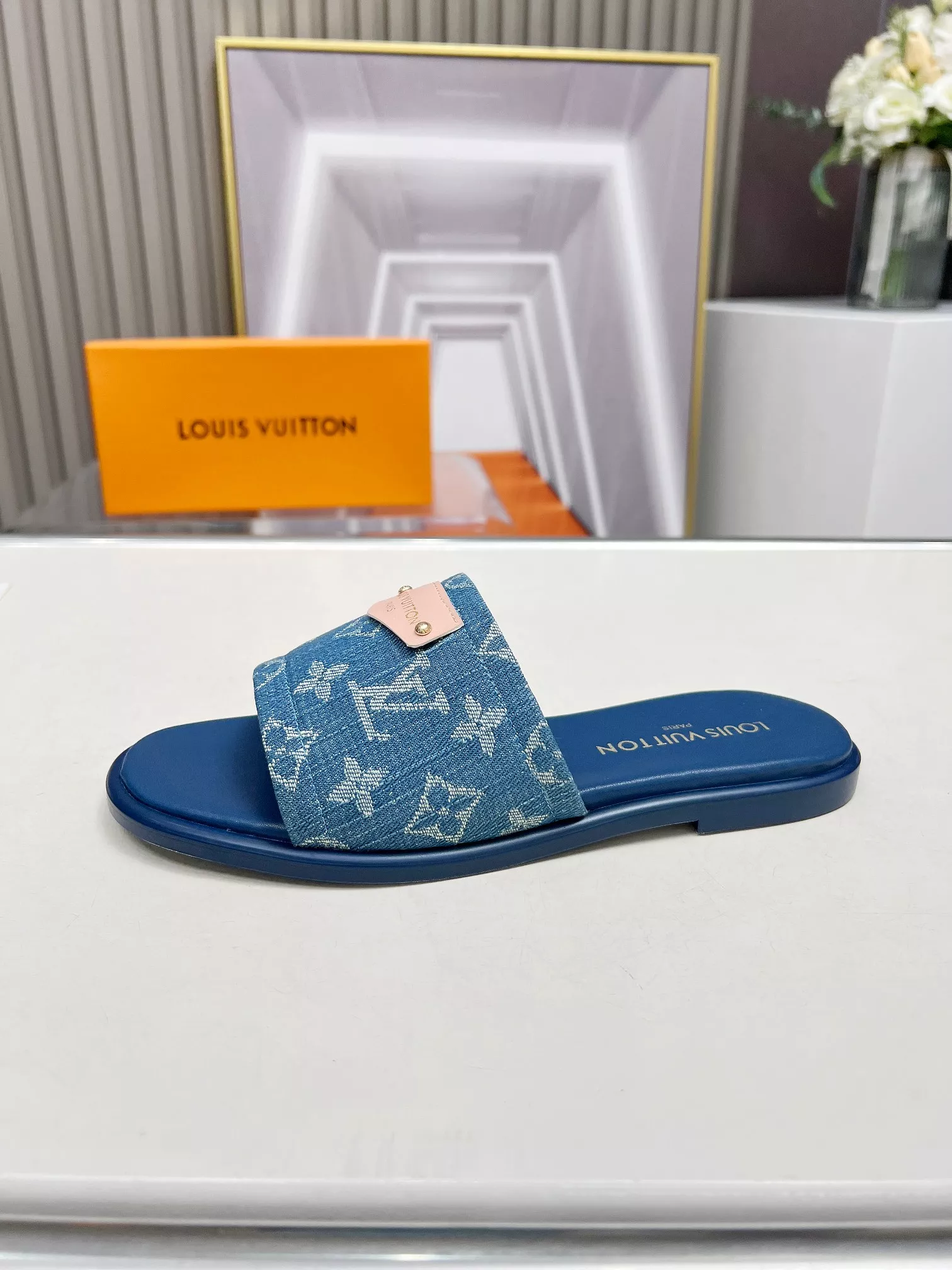 Louis Vuitton Slippers For Women Refined 6581