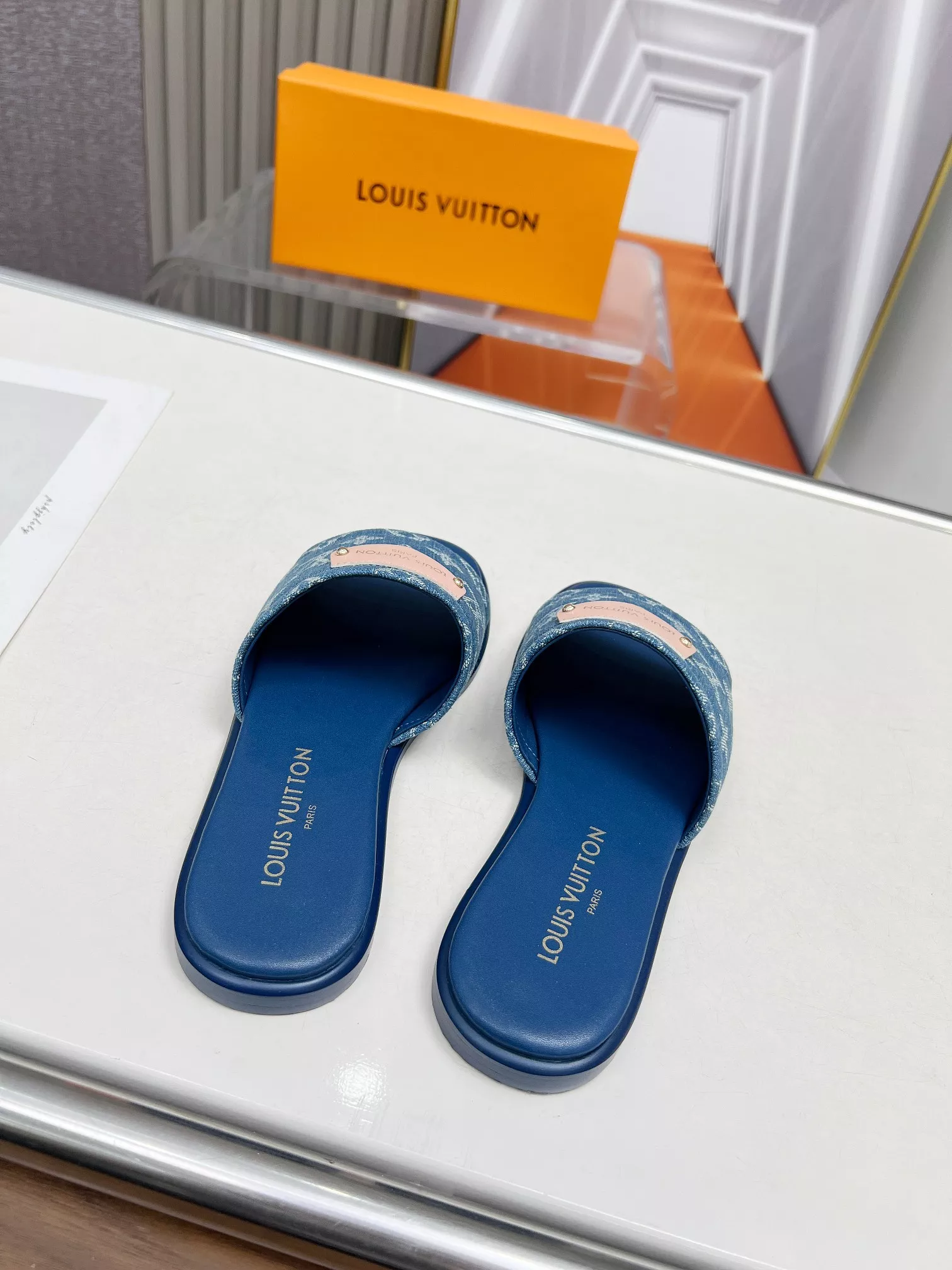 Louis Vuitton Slippers For Women Refined 6581