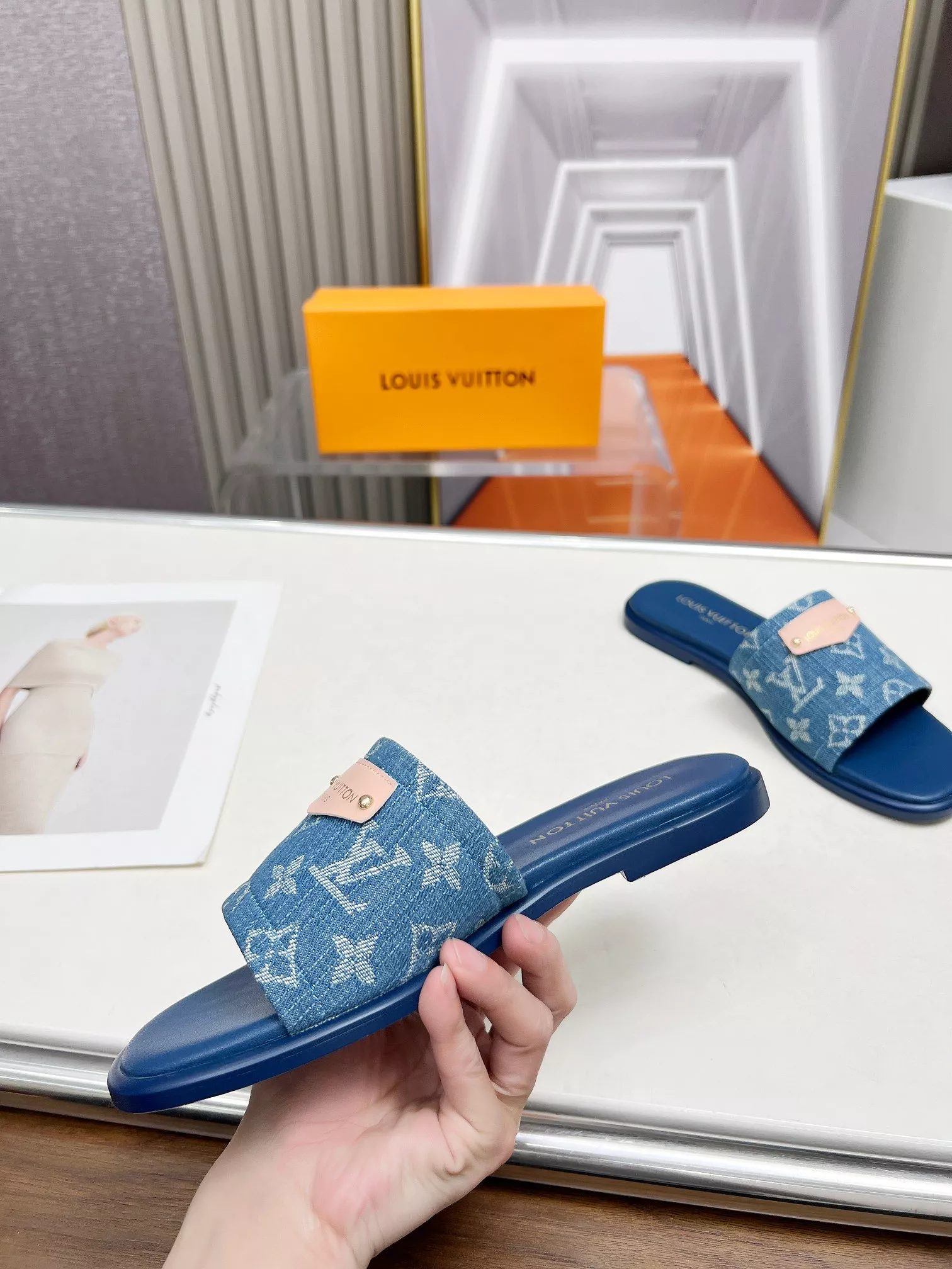 Louis Vuitton Slippers For Women Refined 6581