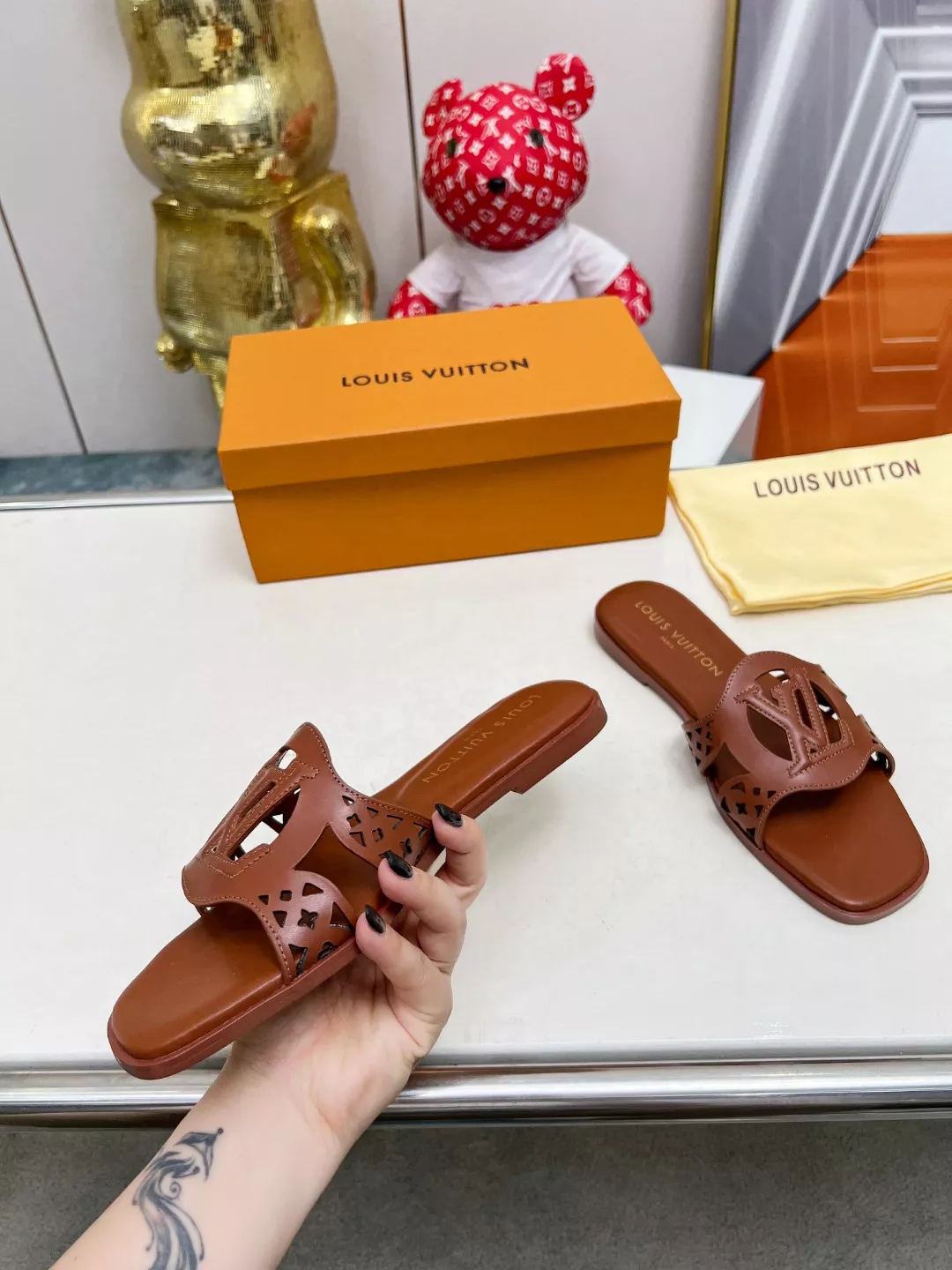 Louis Vuitton Slippers For Women Resilient 6433