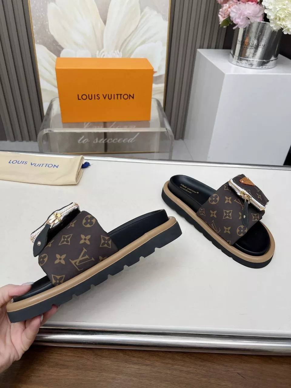 Louis Vuitton Slippers For Women Soft 5734