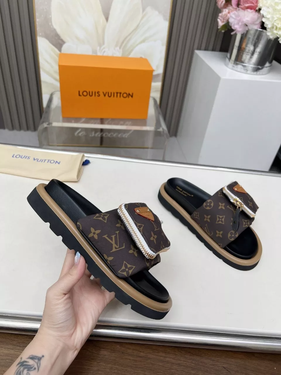 Louis Vuitton Slippers For Women Soft 5734