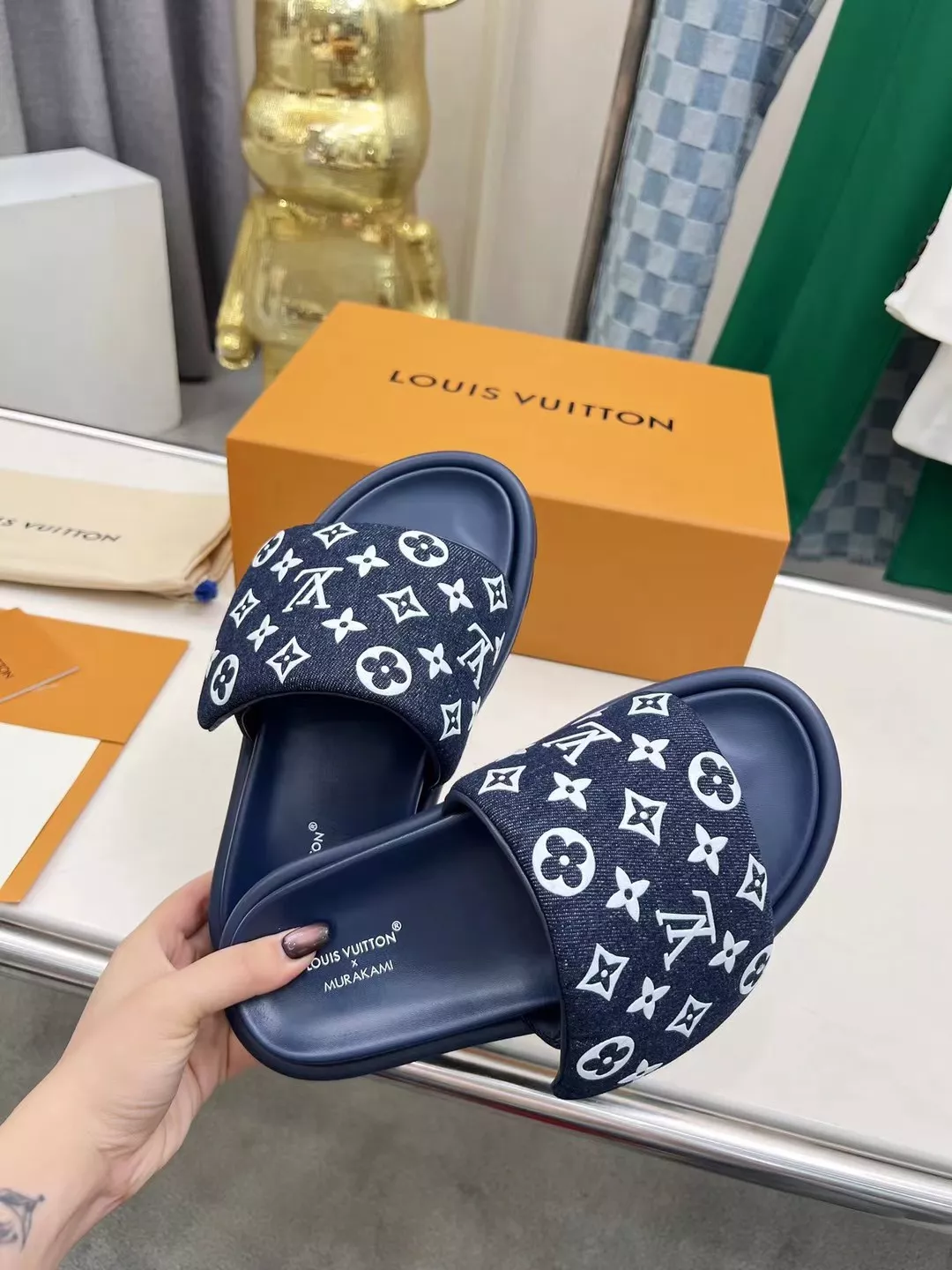 Louis Vuitton Slippers For Women Sophisticated 2335