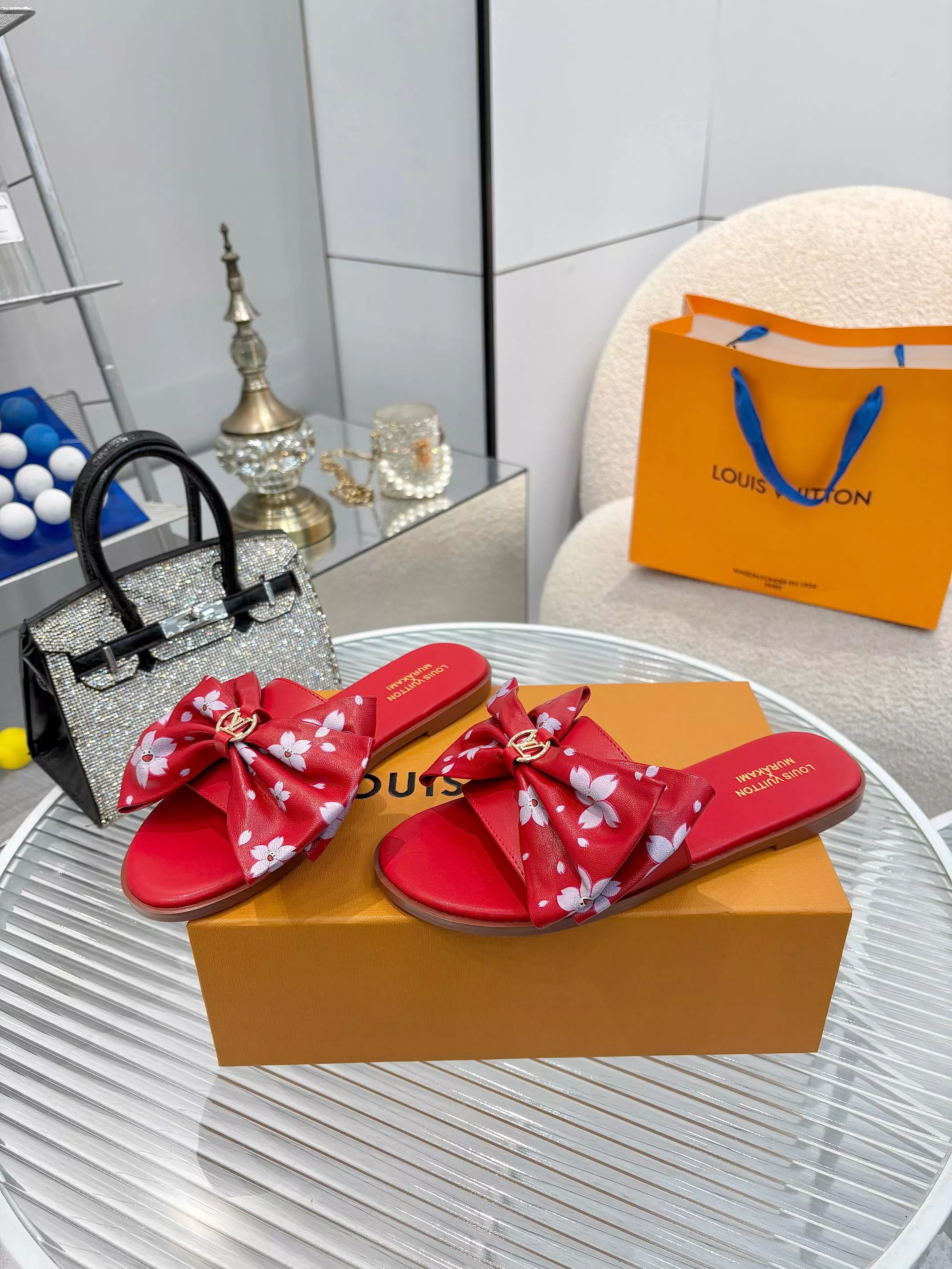 Louis Vuitton Slippers For Women Stylish 1070
