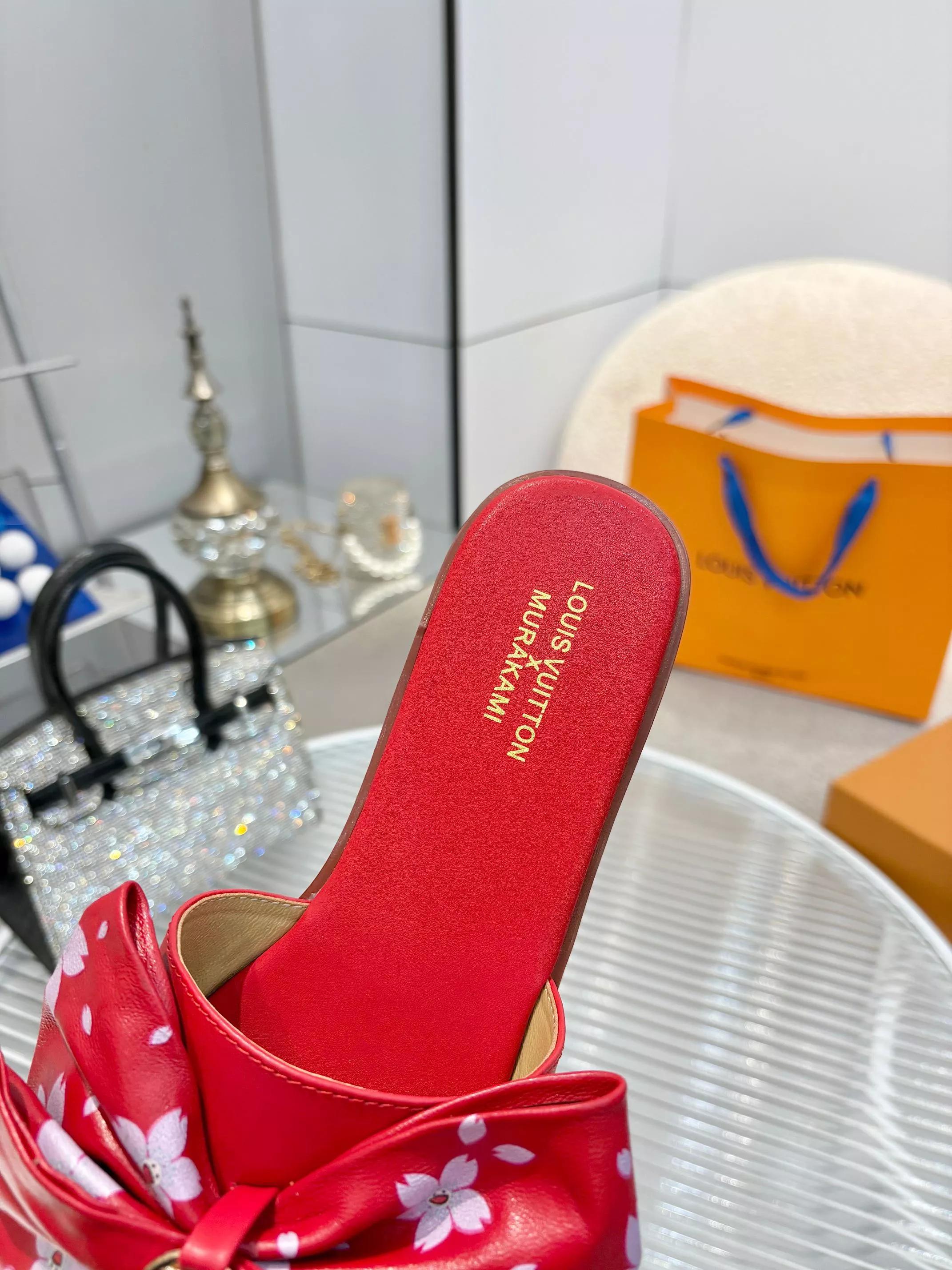 Louis Vuitton Slippers For Women Stylish 1070