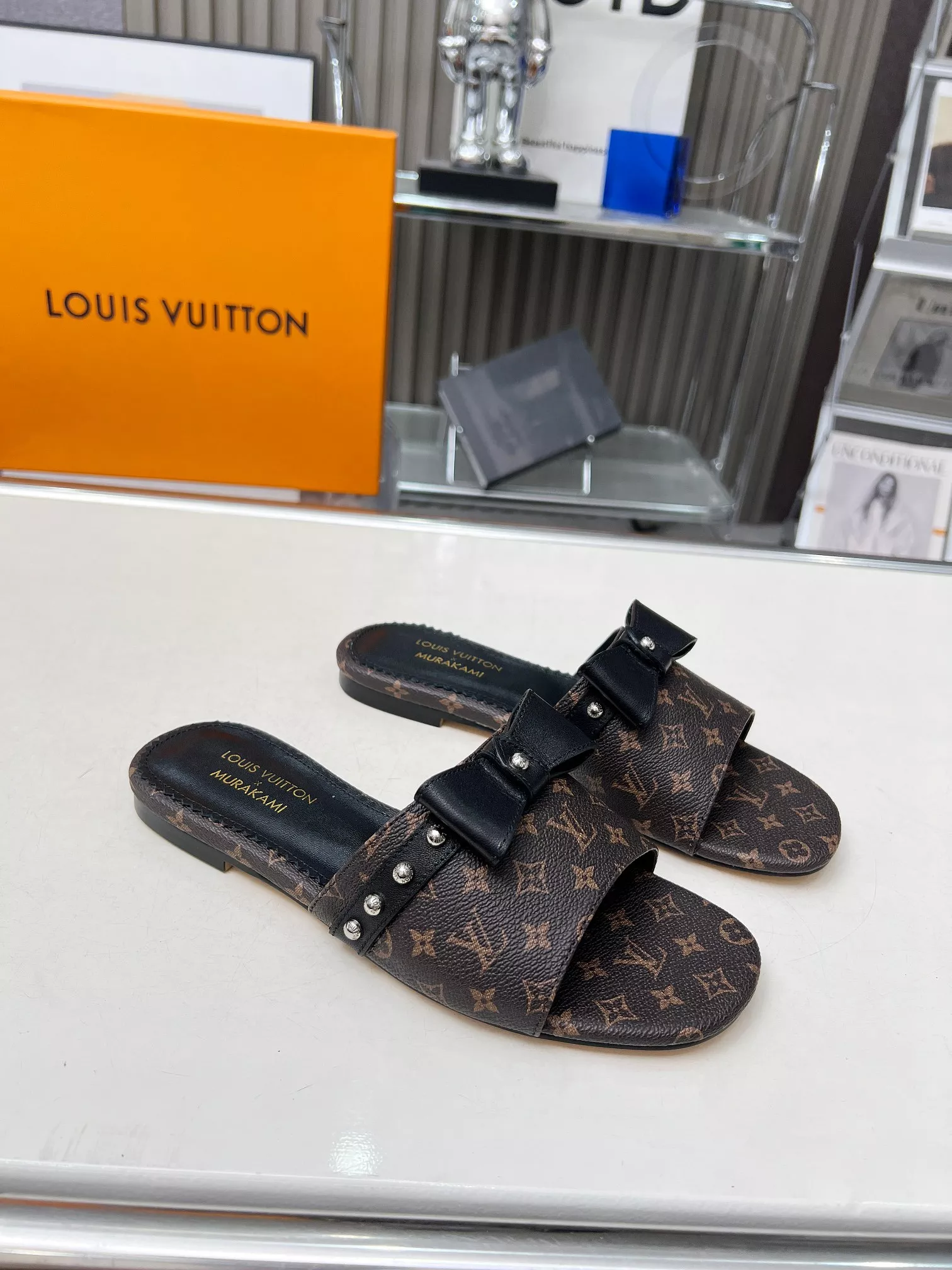 Louis Vuitton Slippers For Women Stylish 3327