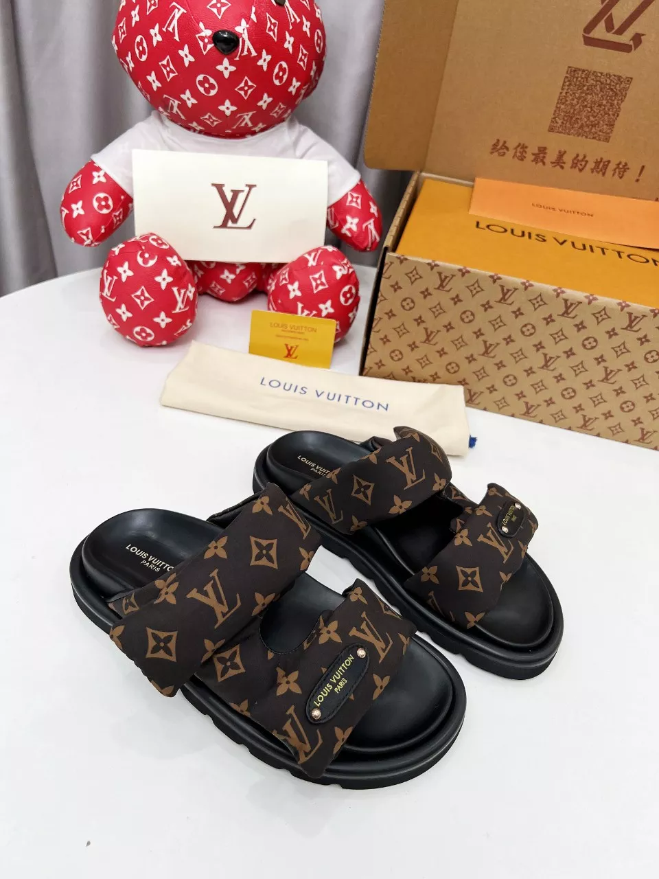 Louis Vuitton Slippers For Women Timeless 2529