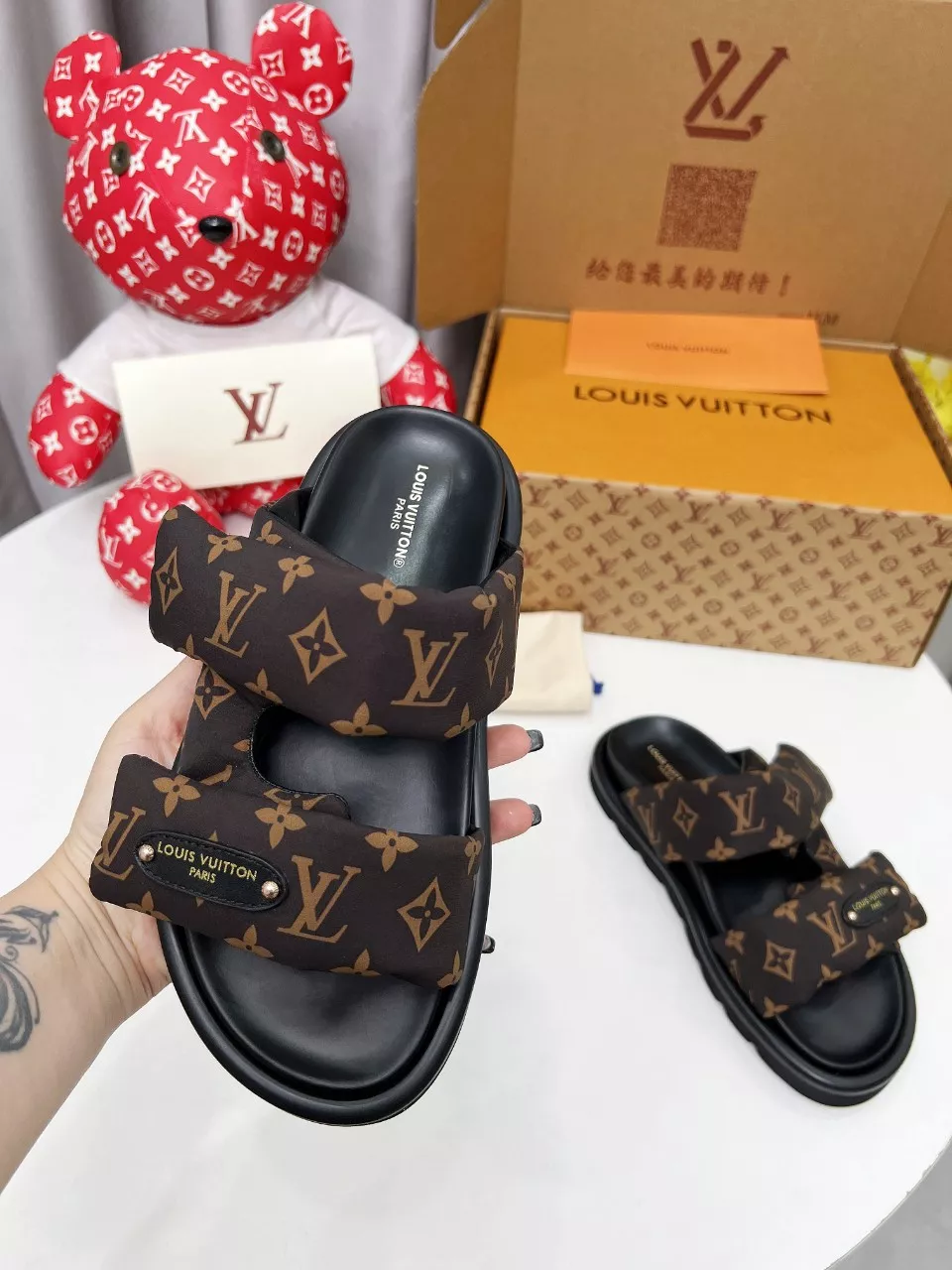 Louis Vuitton Slippers For Women Timeless 2529