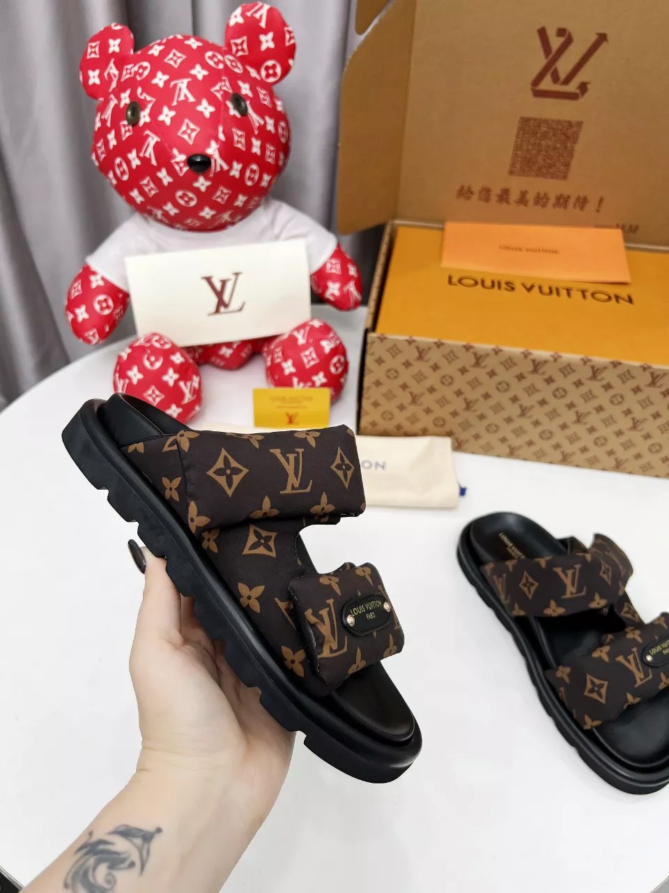 Louis Vuitton Slippers For Women Timeless 2529