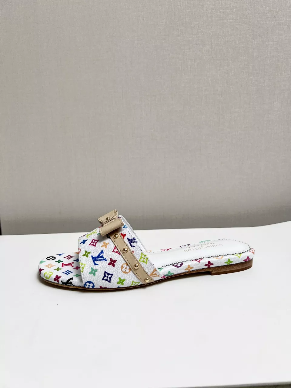 Louis Vuitton Slippers For Women Versatile 6875