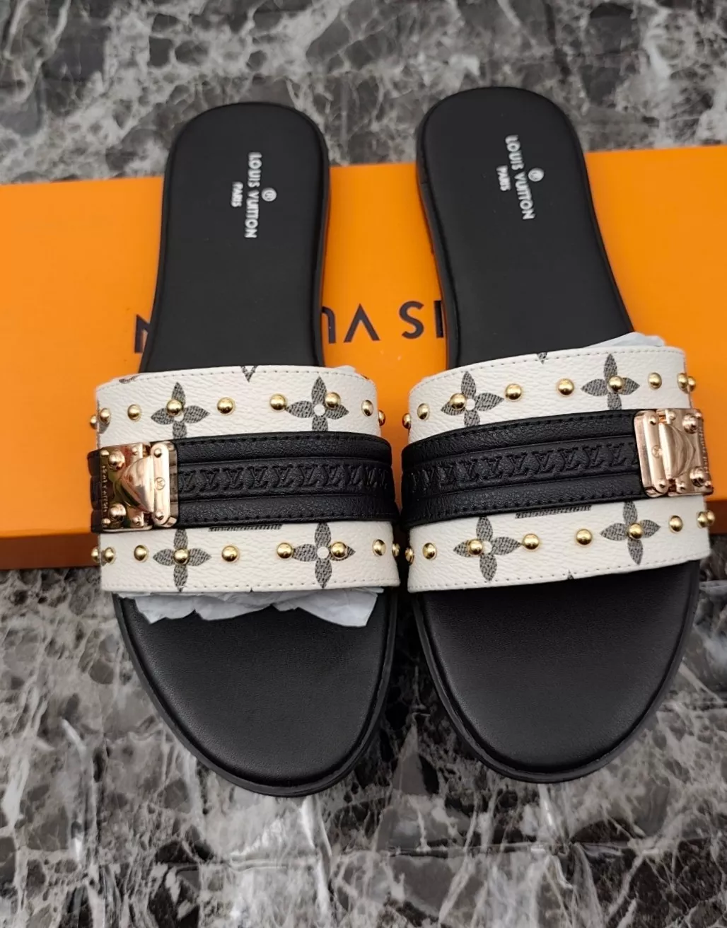 Louis Vuitton Slippers For Women Vibrant 9232