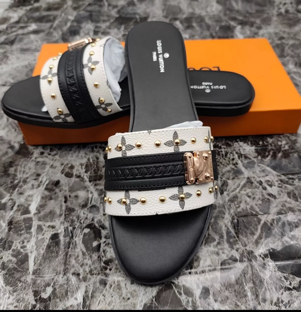 Louis Vuitton Slippers For Women Vibrant 9232