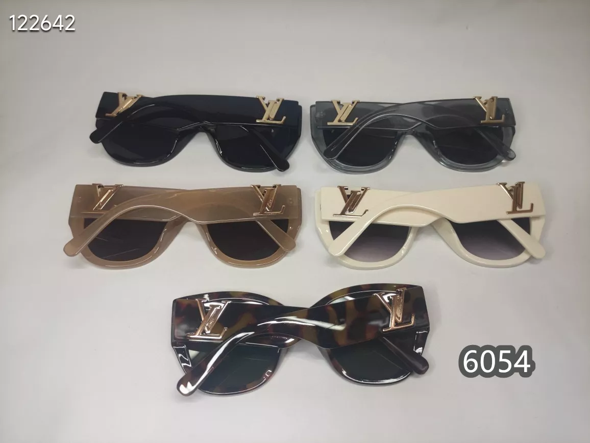 Louis Vuitton Sunglasses Bright 9773