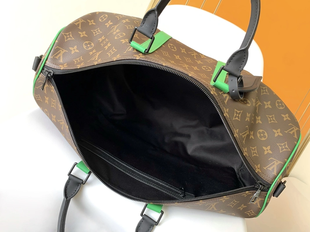 Louis Vuitton Travel Bags Breathable 8757