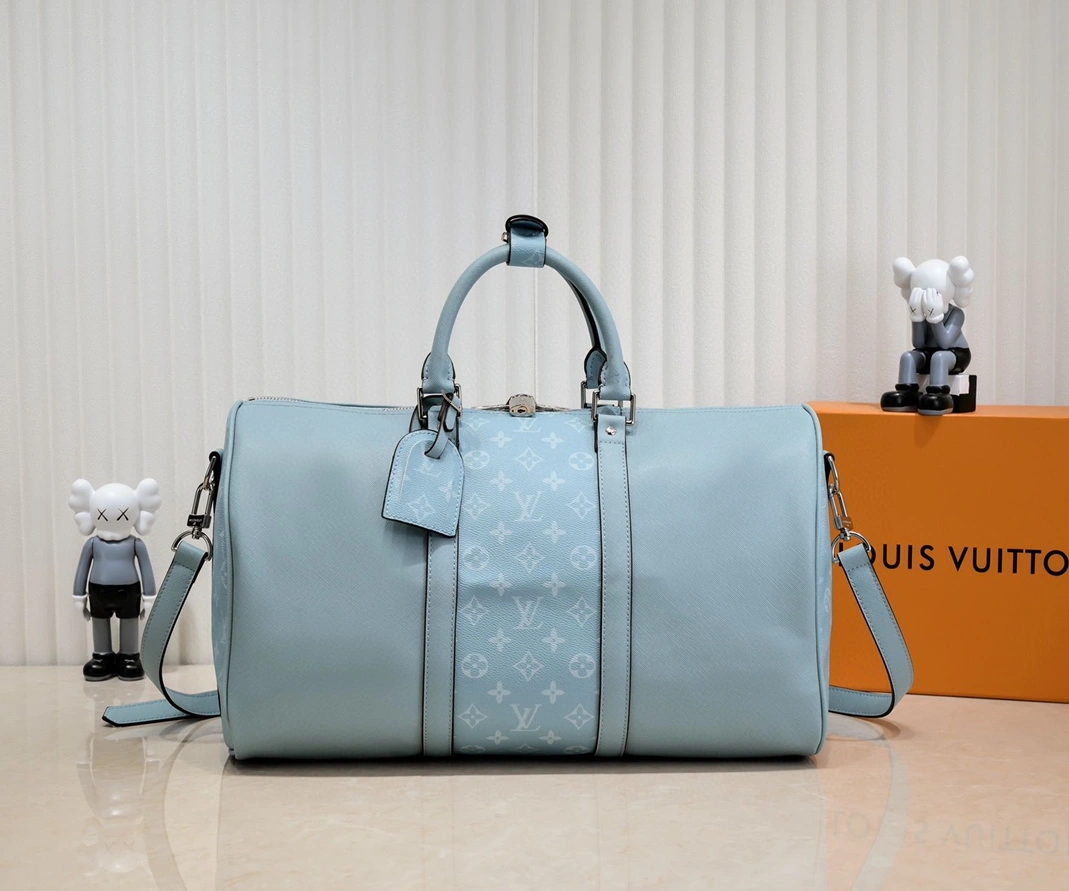 Louis Vuitton Travel Bags Classic 8104