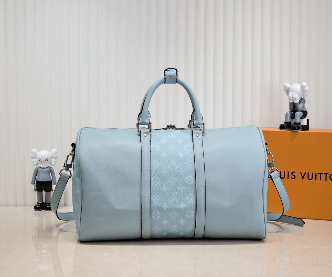 Louis Vuitton Travel Bags Classic 8104