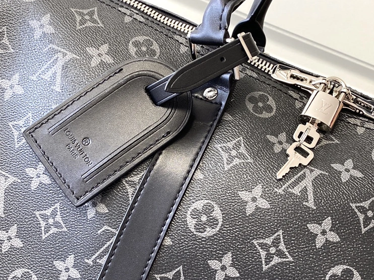 Louis Vuitton Travel Bags Comfortable 1608