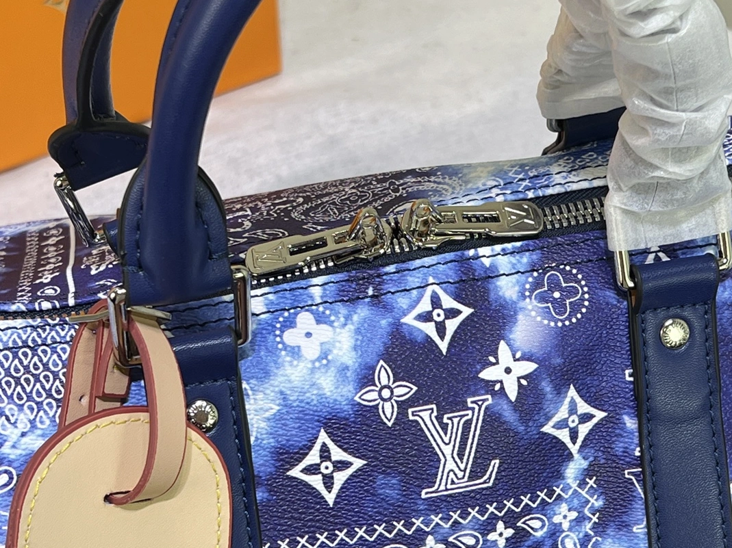 Louis Vuitton Travel Bags Comfortable 4195