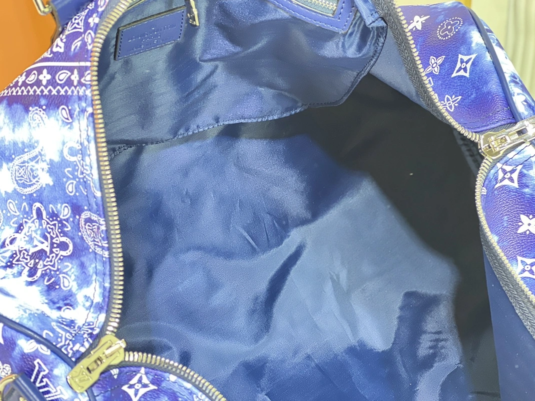 Louis Vuitton Travel Bags Comfortable 4195