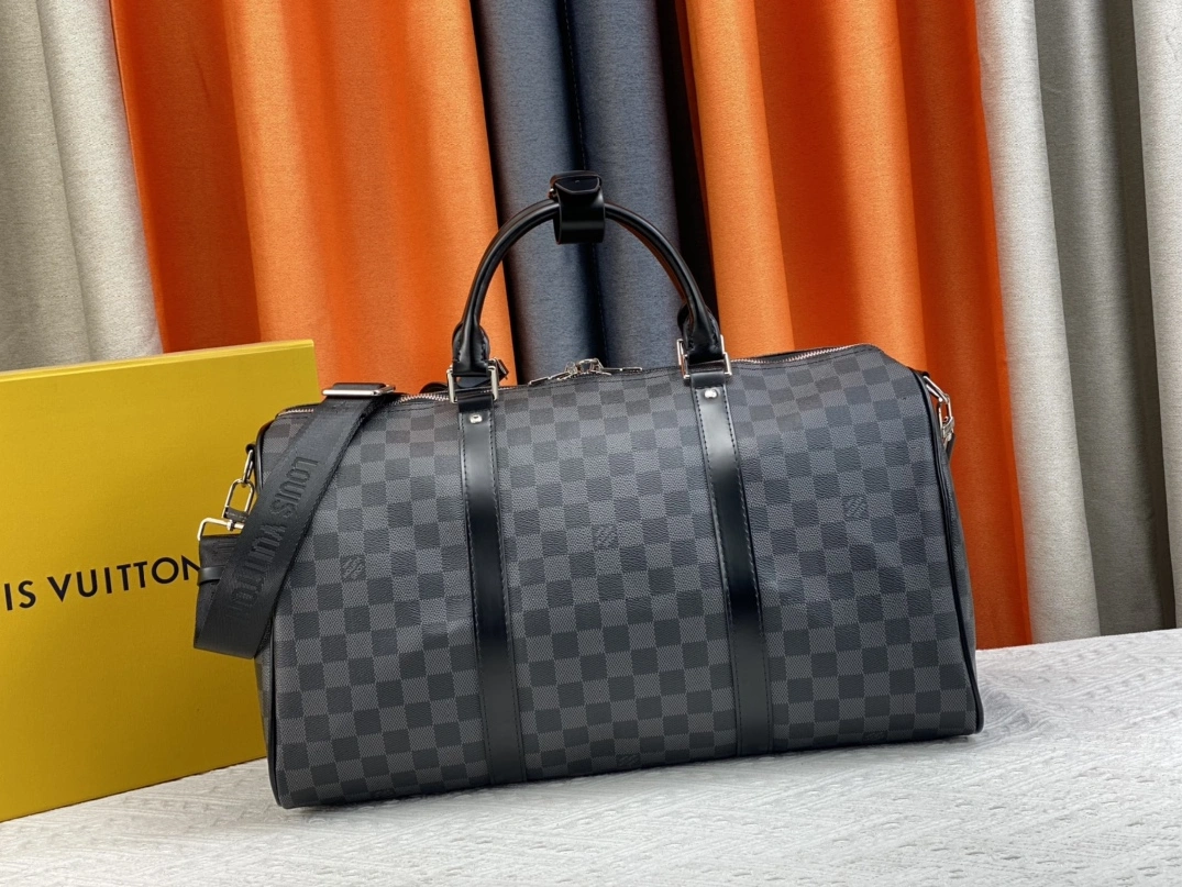 Louis Vuitton Travel Bags DailyWear 7141