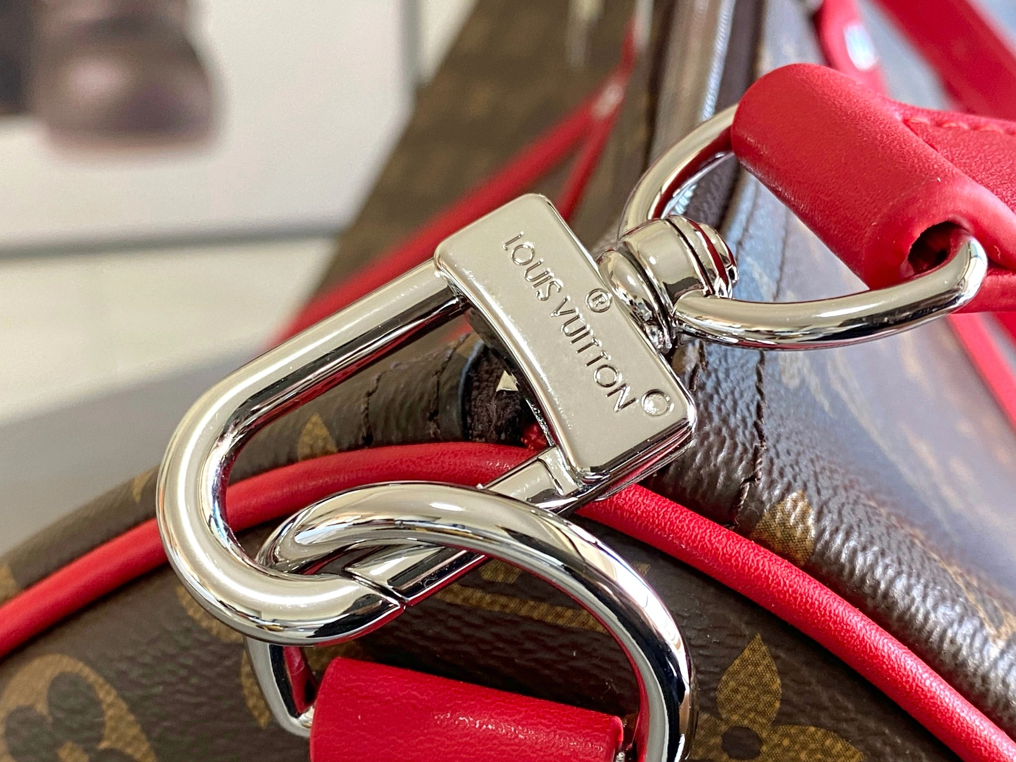 Louis Vuitton Travel Bags Durable 6362