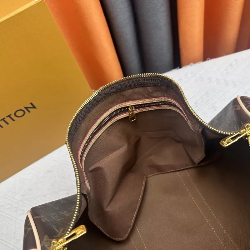 Louis Vuitton Travel Bags Flexible 4282