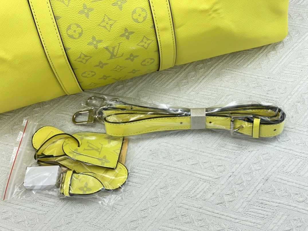 Louis Vuitton Travel Bags For Unisex Compact 710