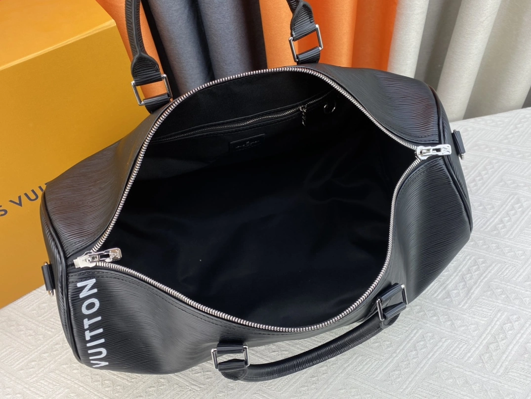 Louis Vuitton Travel Bags For Unisex Elegant 3084