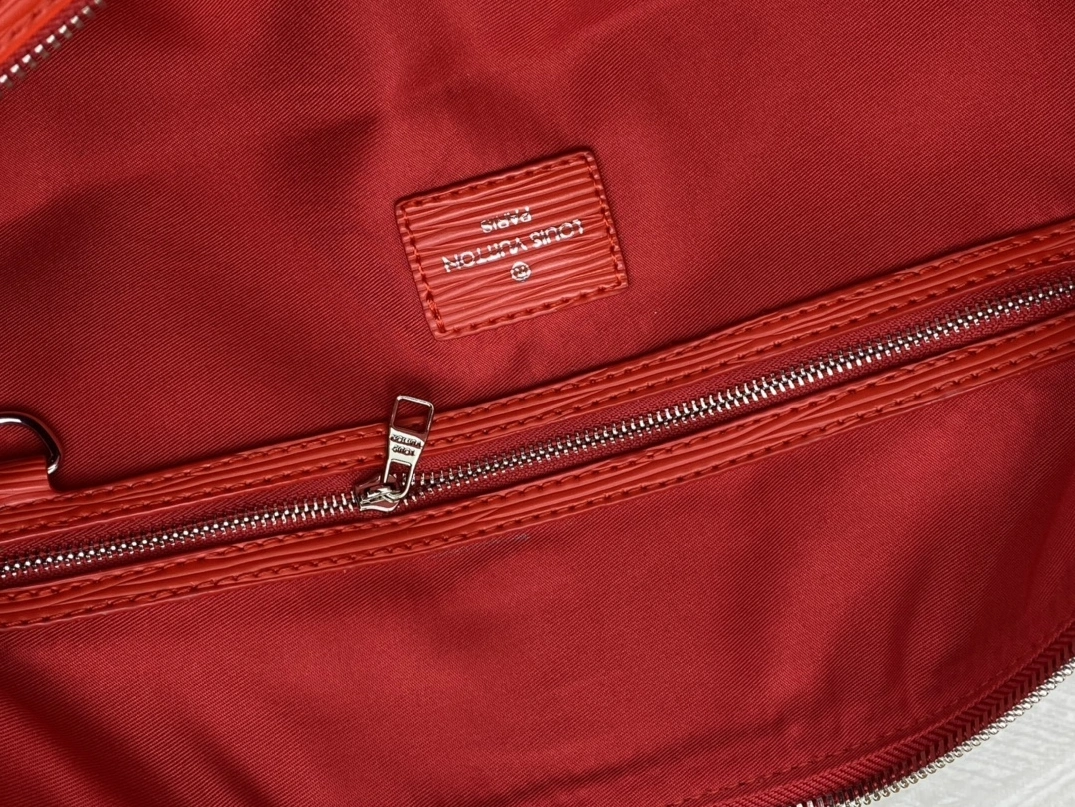 Louis Vuitton Travel Bags For Unisex Fashionable 778