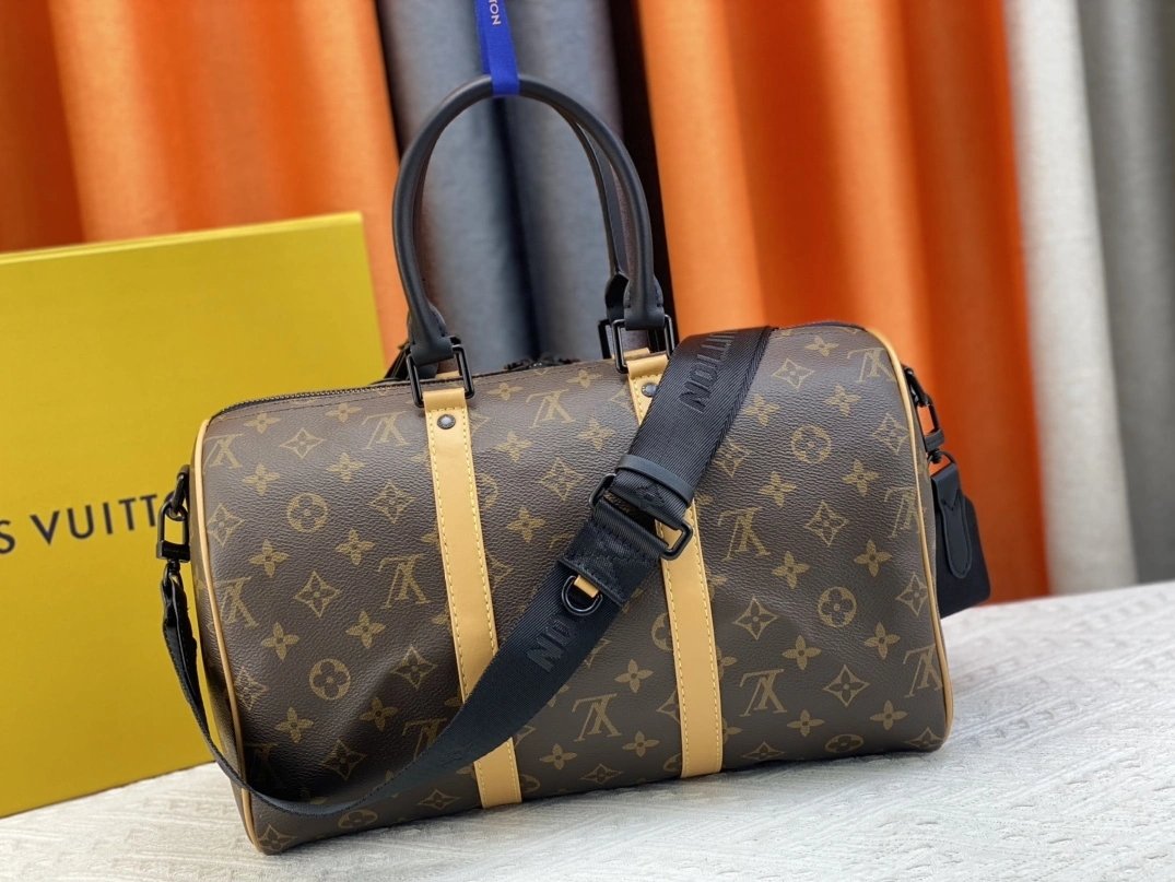 Louis Vuitton Travel Bags For Unisex Lightweight 4377