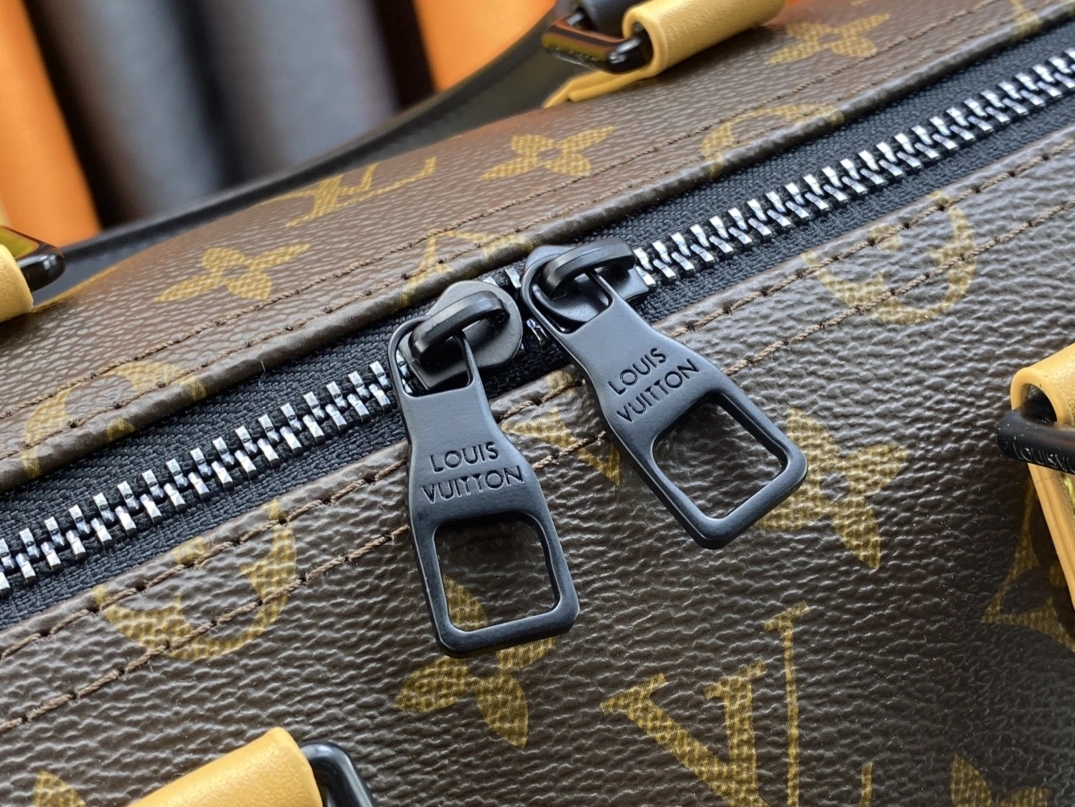 Louis Vuitton Travel Bags For Unisex Lightweight 4377