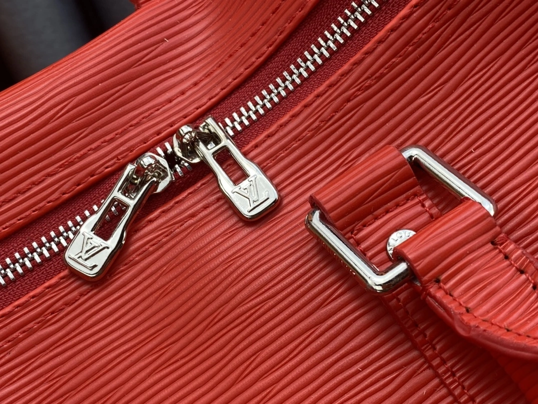 Louis Vuitton Travel Bags For Unisex Reliable 5727