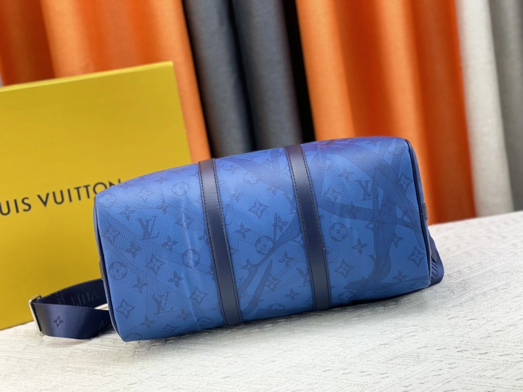 Louis Vuitton Travel Bags For Unisex Stylish 4431