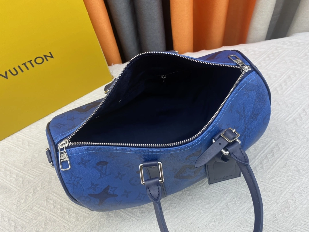 Louis Vuitton Travel Bags For Unisex Stylish 4431