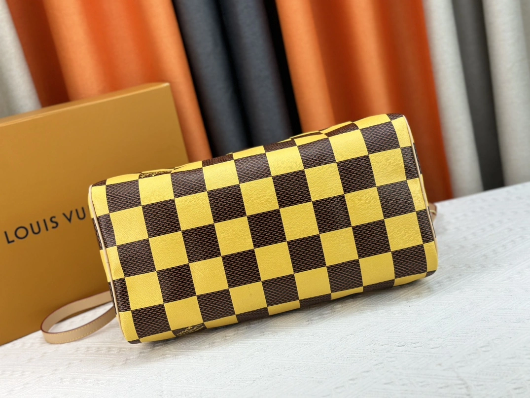 Louis Vuitton Travel Bags For Women HighQuality 908