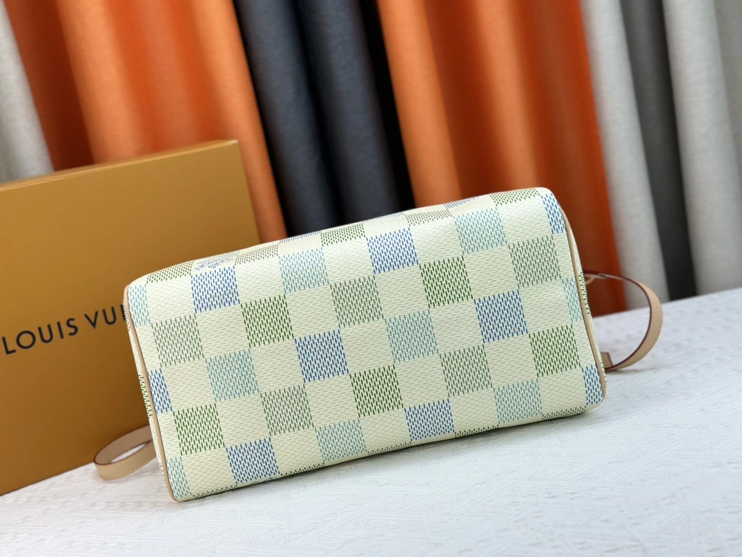 Louis Vuitton Travel Bags For Women ModernLook 7176