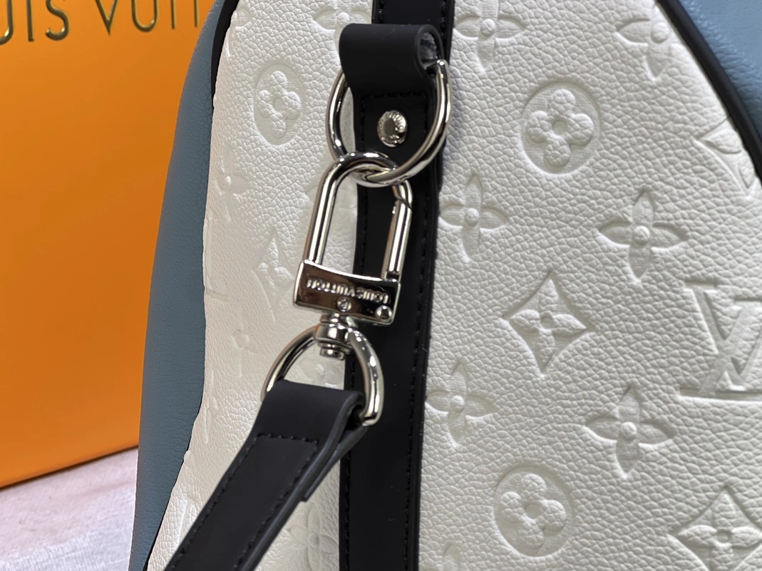 Louis Vuitton Travel Bags Functional 5740