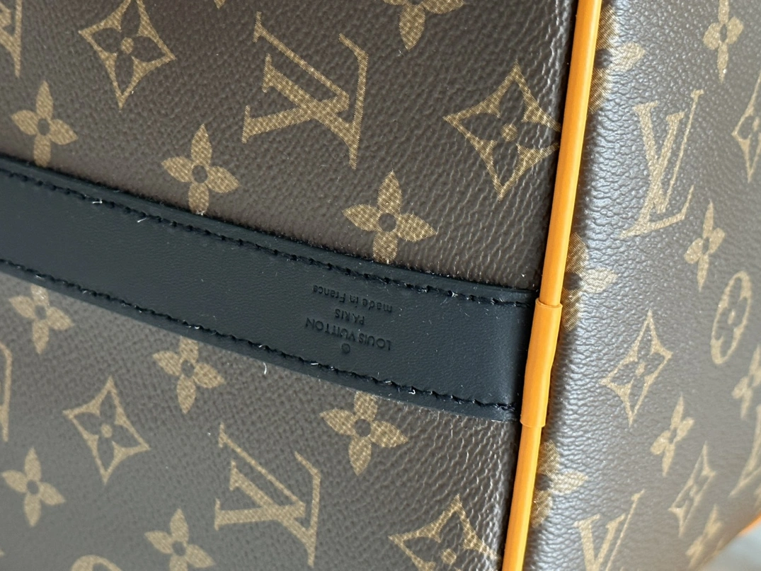 Louis Vuitton Travel Bags Lightweight 8673