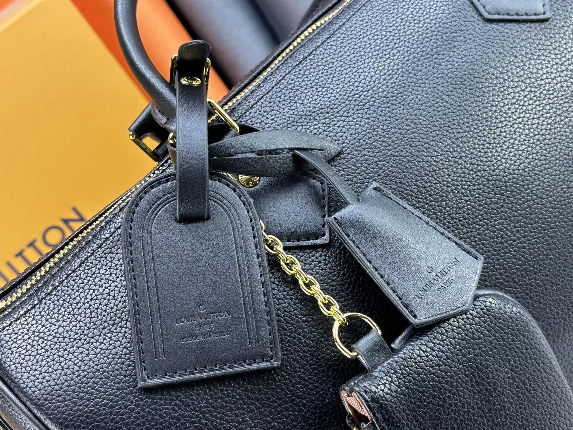 Louis Vuitton Travel Bags Minimalist 7268