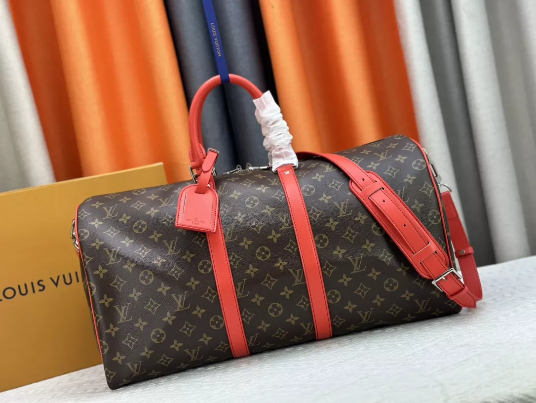 Louis Vuitton Travel Bags Minimalist 953